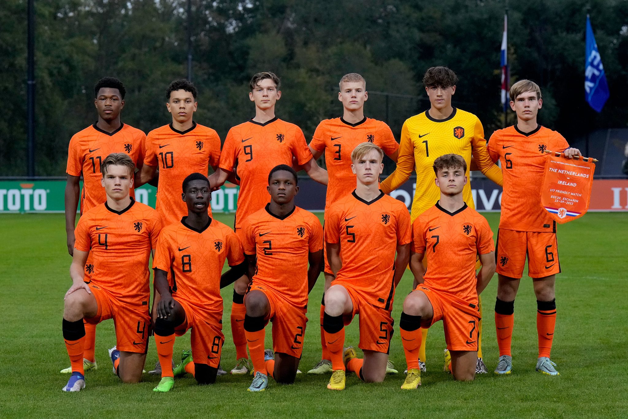 Academiespelers in actie voor Nederland O17 FC Twente/Heracles Academie